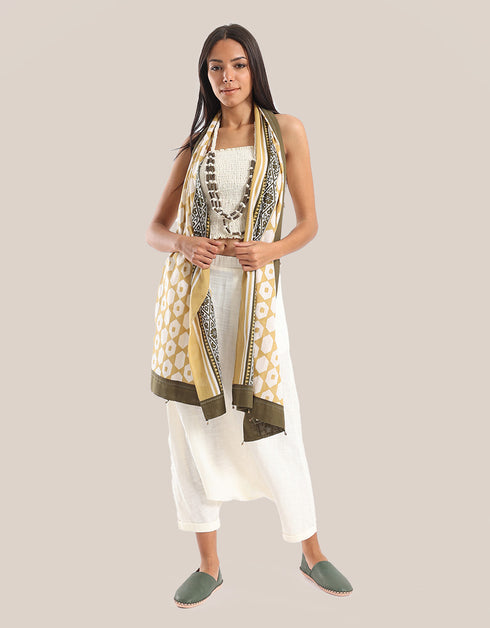 Shawl in printed cotton gauze